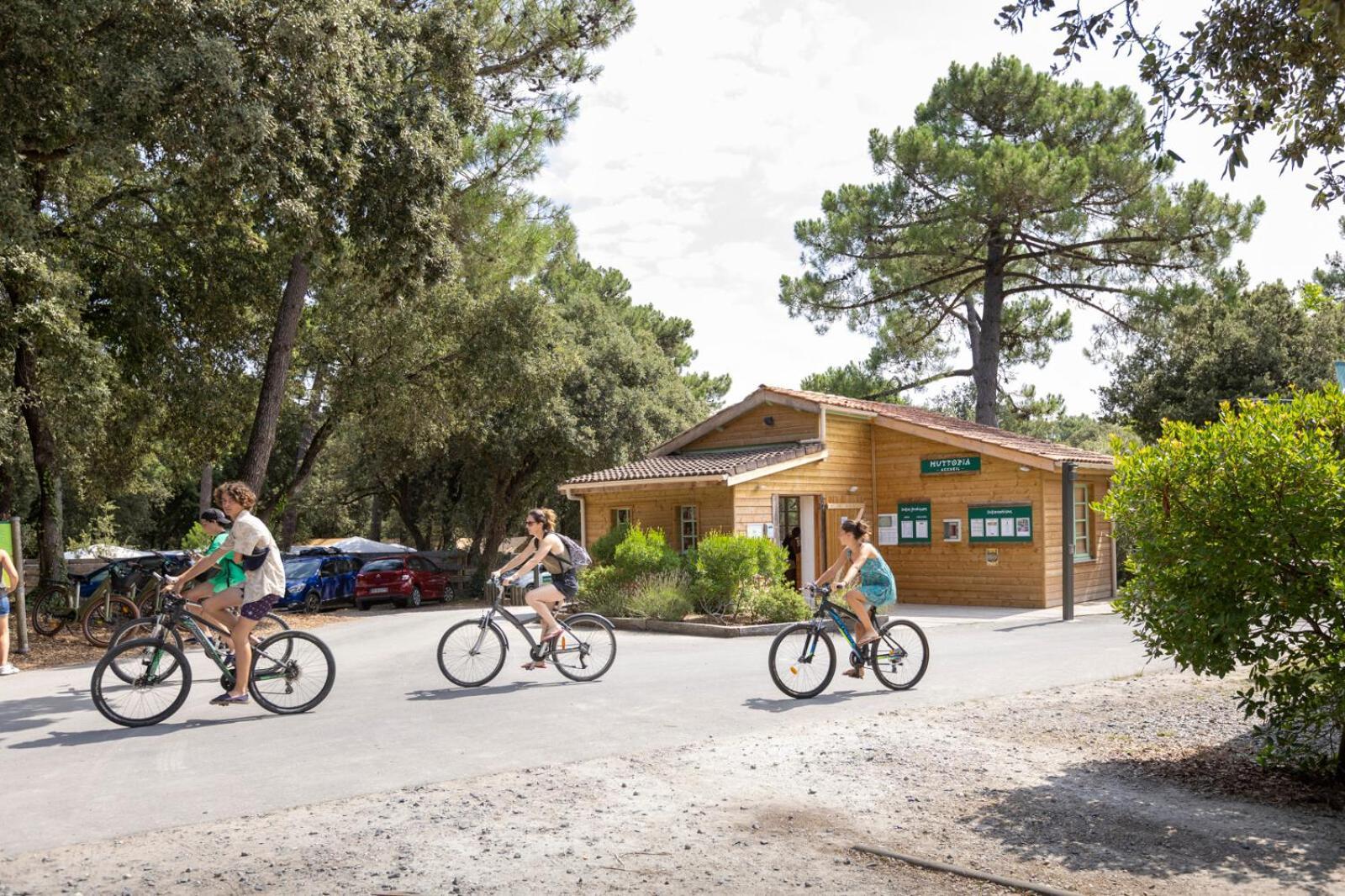 Huttopia Oleron Les Chenes Verts Dolus d'Oléron Εξωτερικό φωτογραφία
